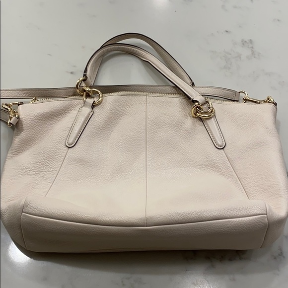 Coach Ivory Leather Gold Hardware Bag - Picture 2 of 4